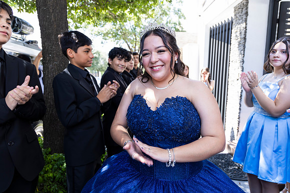 25 JUL 25 #8236 SANDRA LEAL _CTR0044