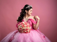 #5901 REYNA DEL TORO GLORIA XV VALENTINA SESION FORMAL