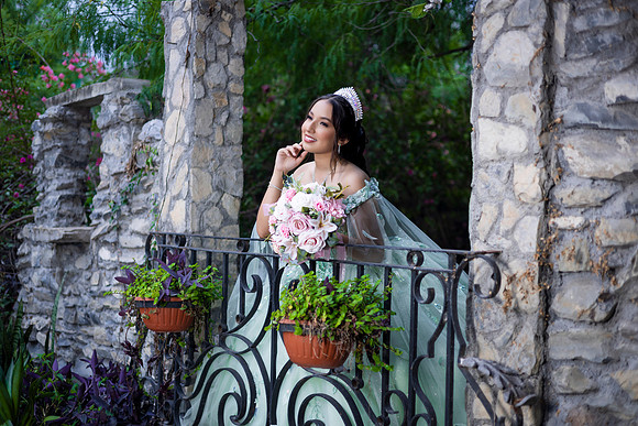 23-04-25 #8317 MAYRA CHARLES _CTR1409