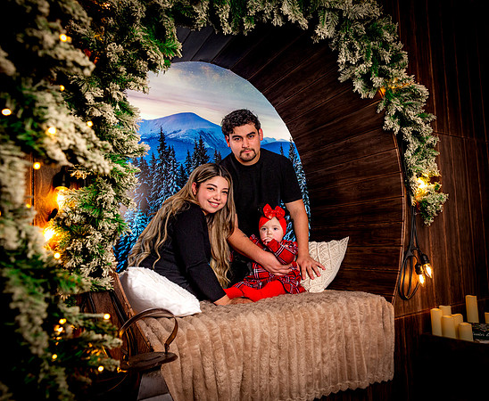 18 DIC 25#12446 OLGA BERENICE - SESION NAVIDEÑA - BRYAN-0436