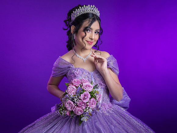 #8328 ESMERALDA AGUIRRE - 0049