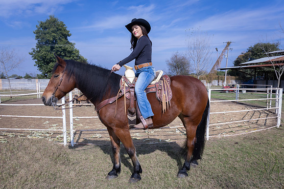 22 01 26 #8176 IRIS NANCY RDZ - 6326
