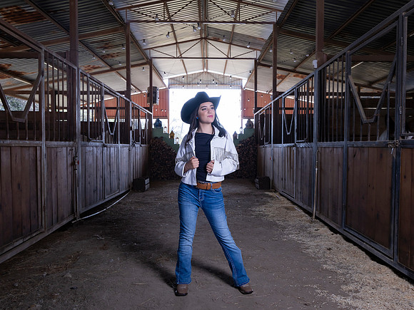22 01 26 #8176 IRIS NANCY RDZ - 6236