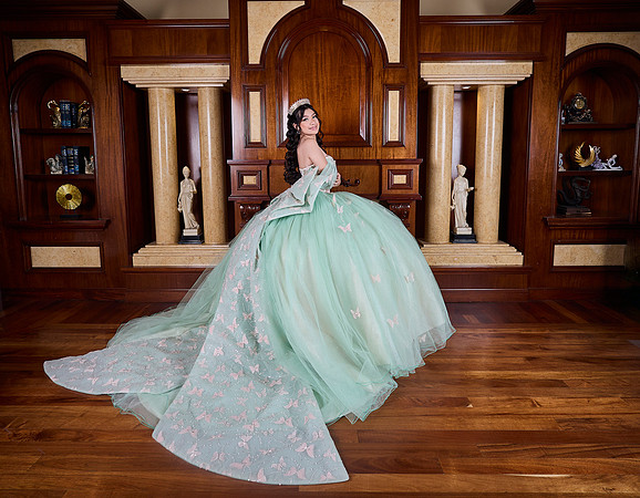 #8475 ADRIANA VARGAS _JEN3009