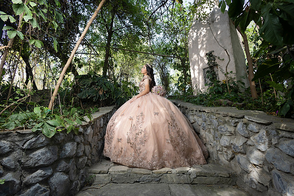 #8246 ADRIANA CASTRO - 4932