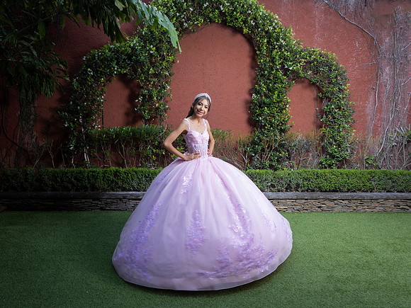 #8529 CINTHIA VALVERDE - 7390