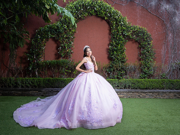 #8529 CINTHIA VALVERDE - 7395