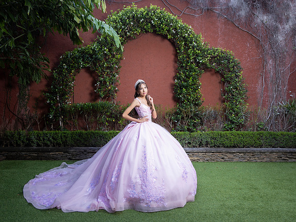 #8529 CINTHIA VALVERDE - 7394