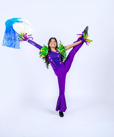 05 05 26 # 8395 MARICRUZ BENAVIDEZ_CASUAL XV_SE_BRYAN-0795