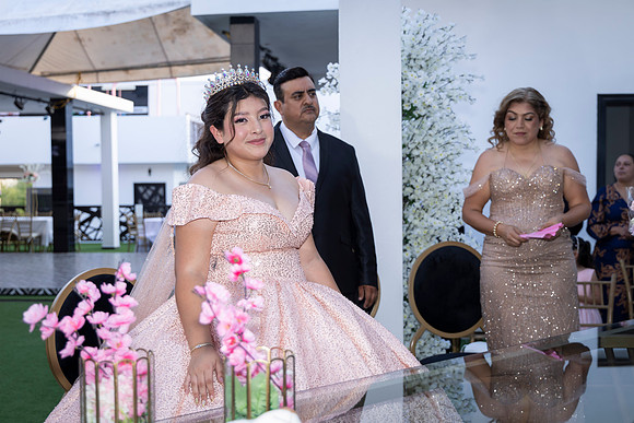 25 ABRIL 26 #4242 VERONICA MTZ _CRI0057