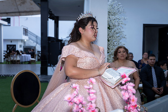 25 ABRIL 26 #4242 VERONICA MTZ _CRI0115