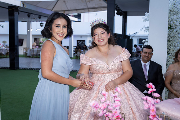 25 ABRIL 26 #4242 VERONICA MTZ _CRI0135