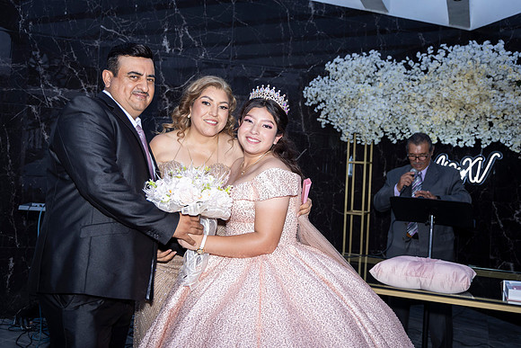 25 ABRIL 26 #4242 VERONICA MTZ _CRI0175