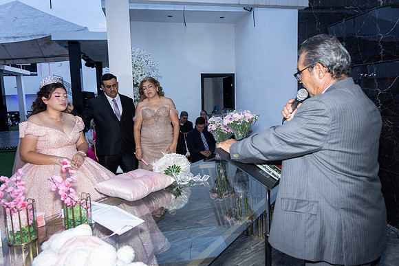 25 ABRIL 26 #4242 VERONICA MTZ _CRI0194