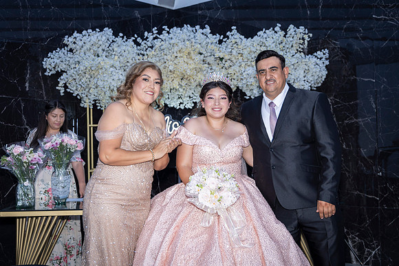 25 ABRIL 26 #4242 VERONICA MTZ _CRI0202