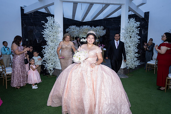 25 ABRIL 26 #4242 VERONICA MTZ _CRI0205