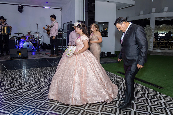 25 ABRIL 26 #4242 VERONICA MTZ _CRI0278
