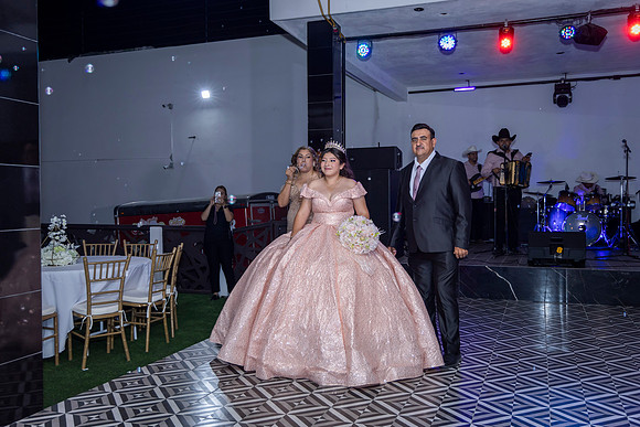 25 ABRIL 26 #4242 VERONICA MTZ _CRI0280