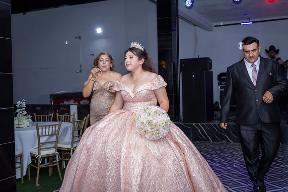 25 ABRIL 26 #4242 VERONICA MTZ _CRI0282