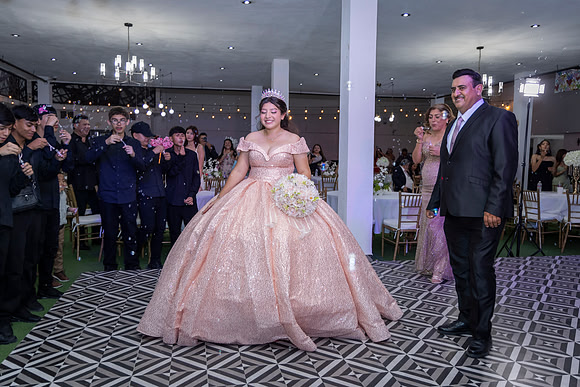 25 ABRIL 26 #4242 VERONICA MTZ _CRI0284
