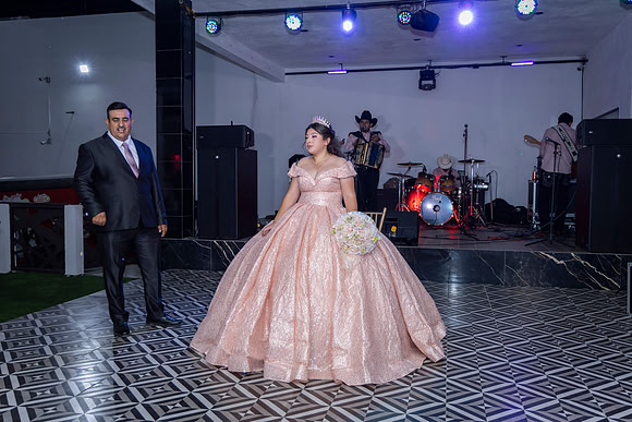 25 ABRIL 26 #4242 VERONICA MTZ _CRI0296