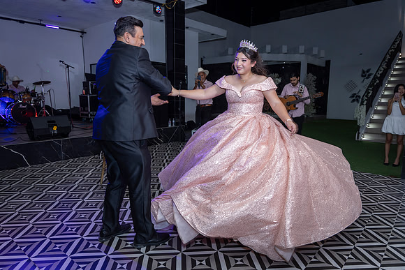 25 ABRIL 26 #4242 VERONICA MTZ _CRI0314