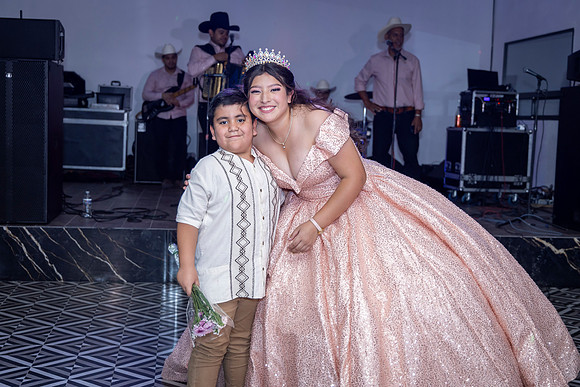 25 ABRIL 26 #4242 VERONICA MTZ _CRI0333