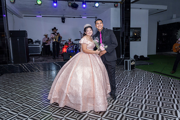 25 ABRIL 26 #4242 VERONICA MTZ _CRI0336