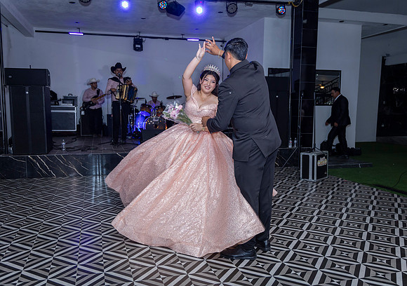 25 ABRIL 26 #4242 VERONICA MTZ _CRI0339