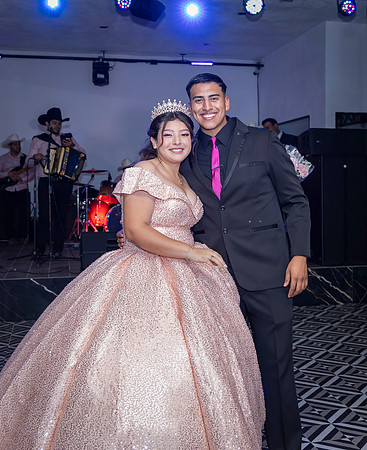 25 ABRIL 26 #4242 VERONICA MTZ _CRI0341