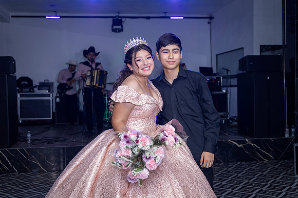 25 ABRIL 26 #4242 VERONICA MTZ _CRI0362