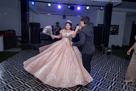 25 ABRIL 26 #4242 VERONICA MTZ _CRI0364