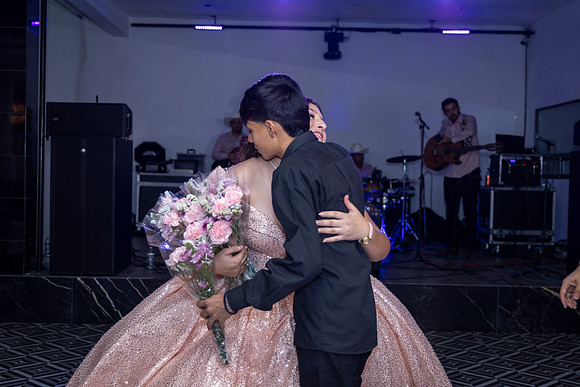 25 ABRIL 26 #4242 VERONICA MTZ _CRI0372