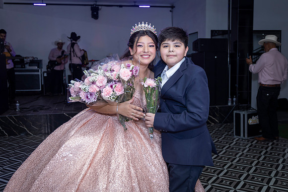 25 ABRIL 26 #4242 VERONICA MTZ _CRI0381