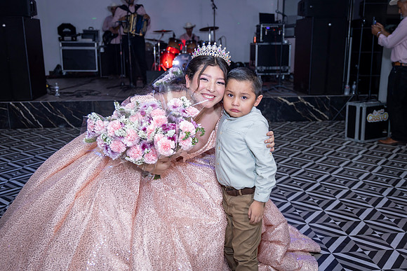 25 ABRIL 26 #4242 VERONICA MTZ _CRI0393