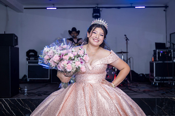 25 ABRIL 26 #4242 VERONICA MTZ _CRI0417