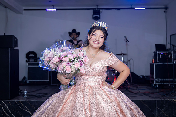 25 ABRIL 26 #4242 VERONICA MTZ _CRI0418