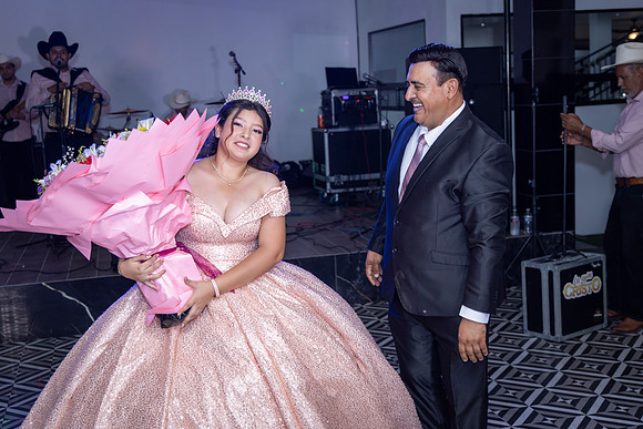 25 ABRIL 26 #4242 VERONICA MTZ _CRI0426