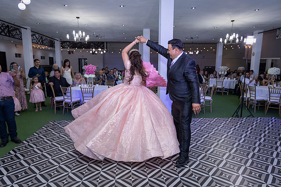 25 ABRIL 26 #4242 VERONICA MTZ _CRI0432