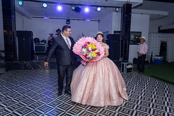 25 ABRIL 26 #4242 VERONICA MTZ _CRI0435