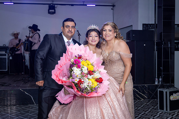 25 ABRIL 26 #4242 VERONICA MTZ _CRI0443