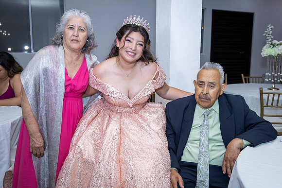 25 ABRIL 26 #4242 VERONICA MTZ _CRI0448