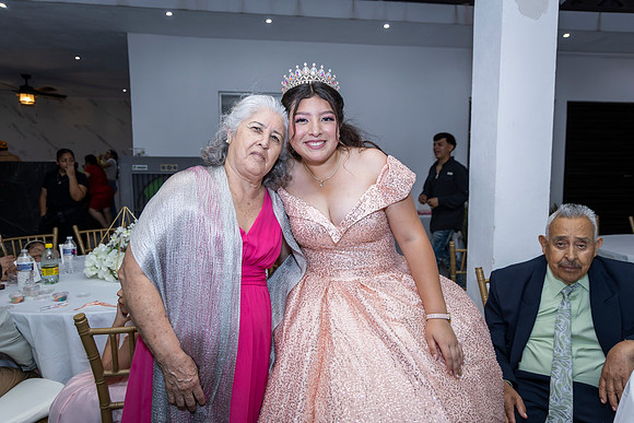 25 ABRIL 26 #4242 VERONICA MTZ _CRI0456