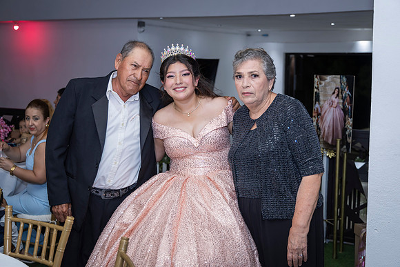 25 ABRIL 26 #4242 VERONICA MTZ _CRI0461