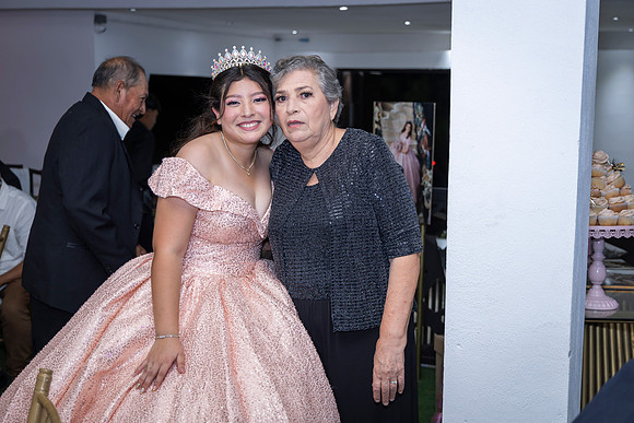 25 ABRIL 26 #4242 VERONICA MTZ _CRI0463