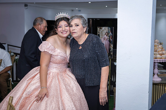 25 ABRIL 26 #4242 VERONICA MTZ _CRI0464
