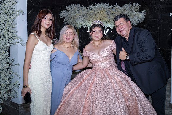 25 ABRIL 26 #4242 VERONICA MTZ _CRI0489