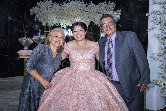 25 ABRIL 26 #4242 VERONICA MTZ _CRI0507