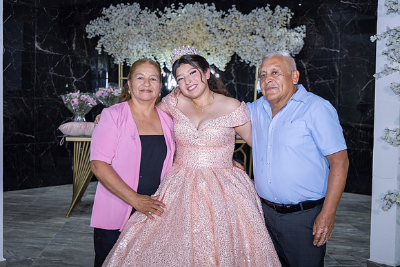 25 ABRIL 26 #4242 VERONICA MTZ _CRI0545