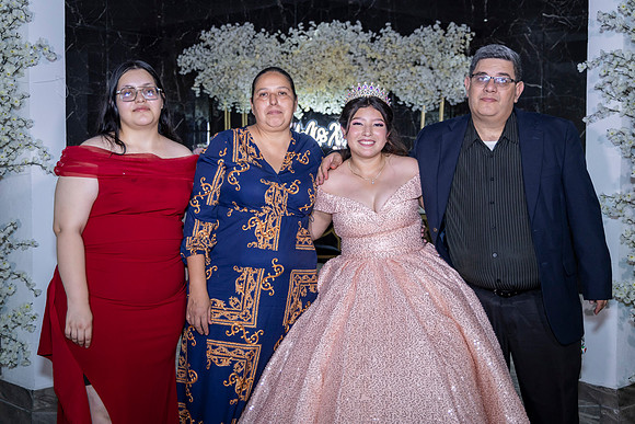 25 ABRIL 26 #4242 VERONICA MTZ _CRI0553
